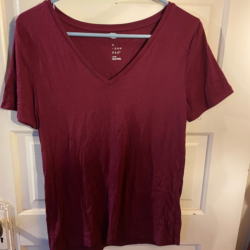 A new day large maroon V-neck t shirt